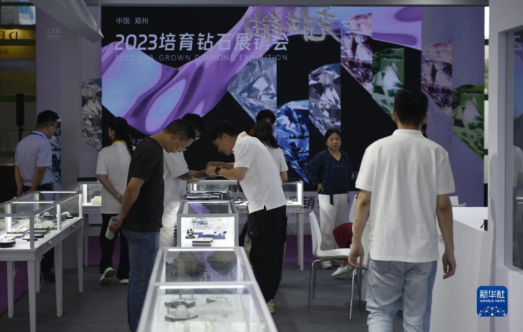 大圣闹海金蟾捕鱼